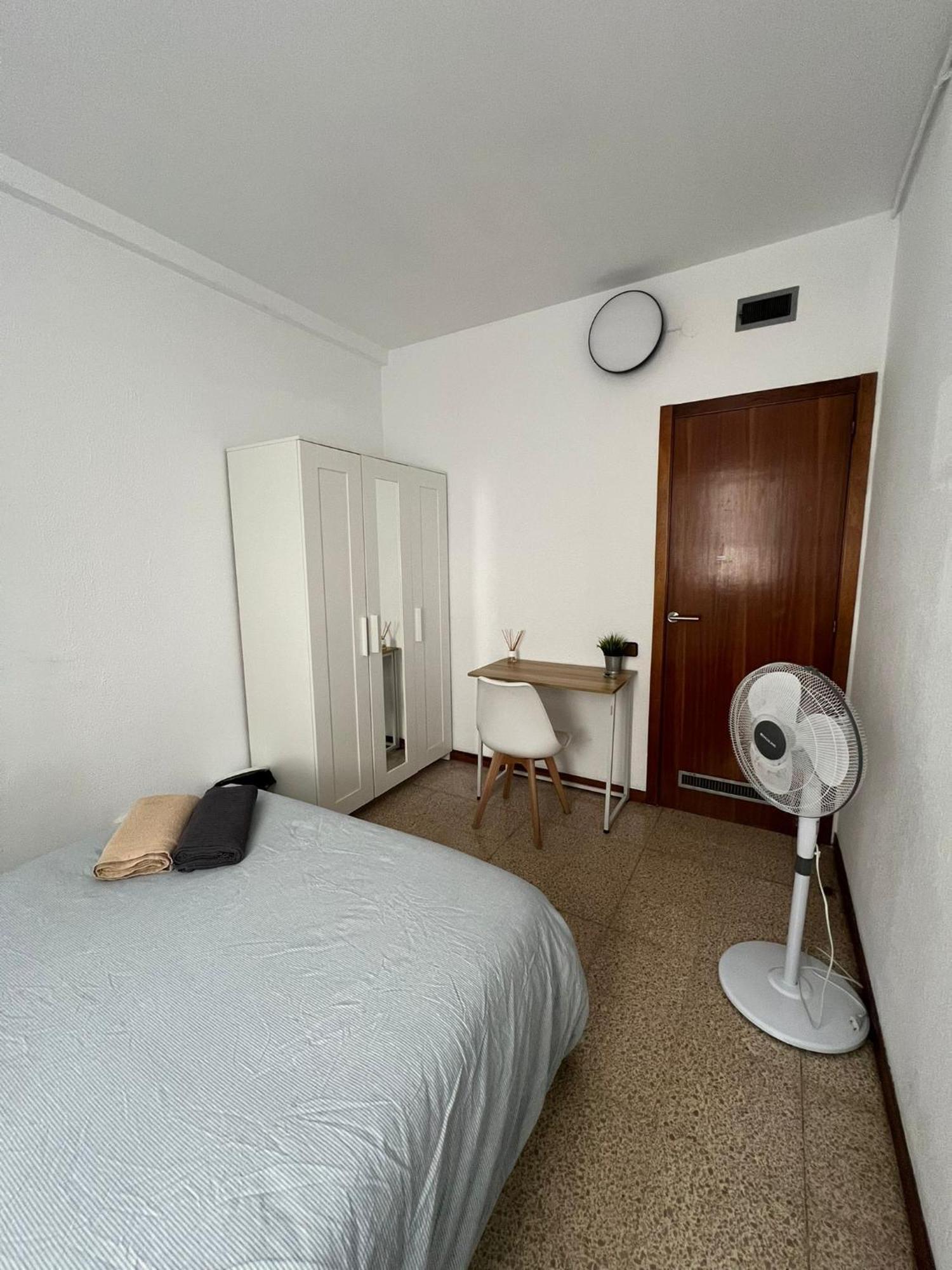 Privada En Piso Compartido Lepanto Vandrerhjem *