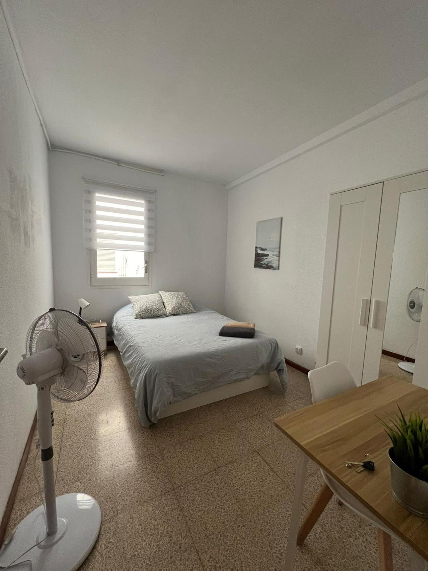 Privada En Piso Compartido Lepanto Vandrerhjem Barcelona